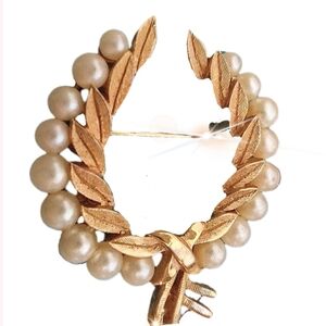 Crown Trifari Gold Laurel Leaf & Pearl Brooch